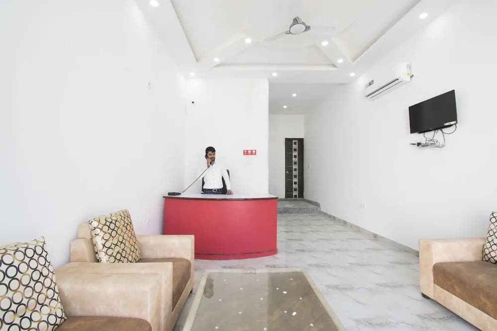 Airport Hotel Prince - main photo