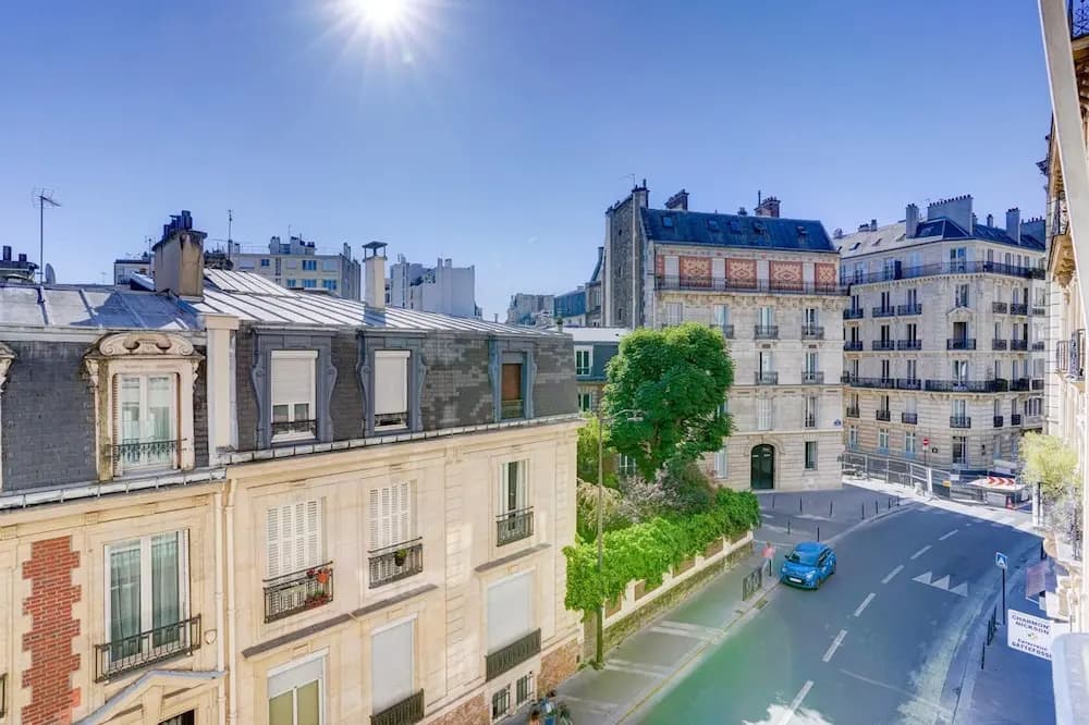 Passy Glow 2BR Home in the 16th Arrondissement - photo 10