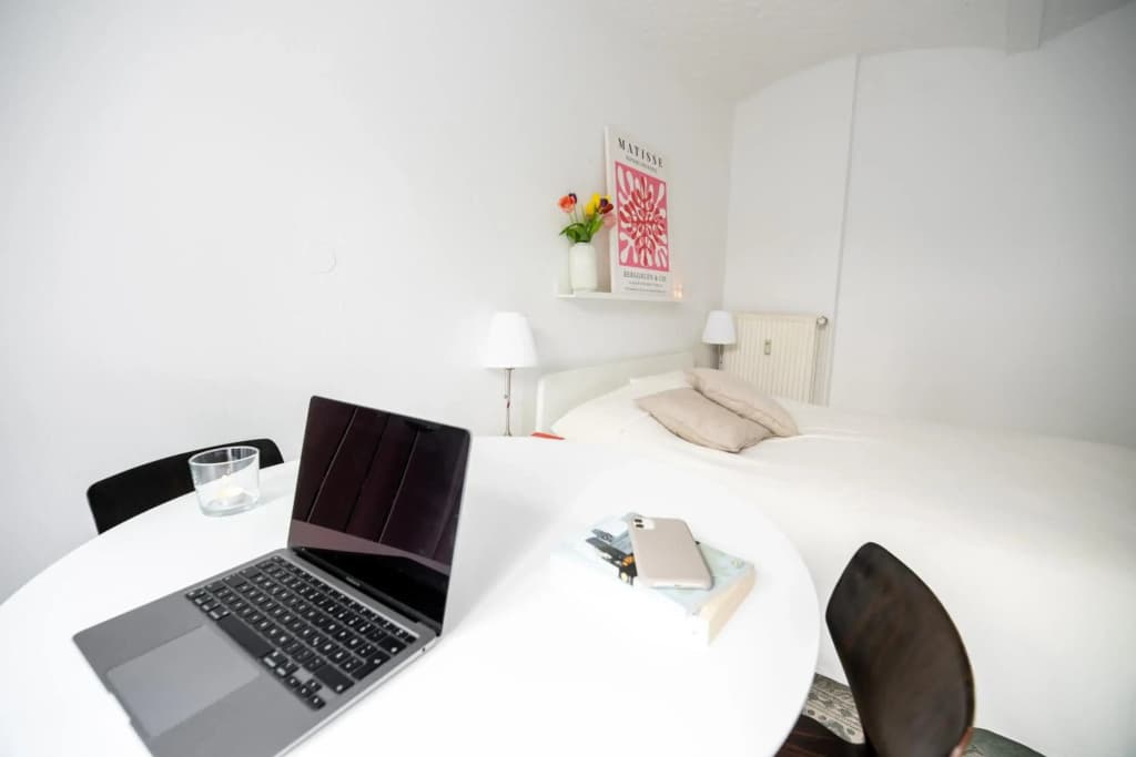 City Hideaway with Terrace - photo 5