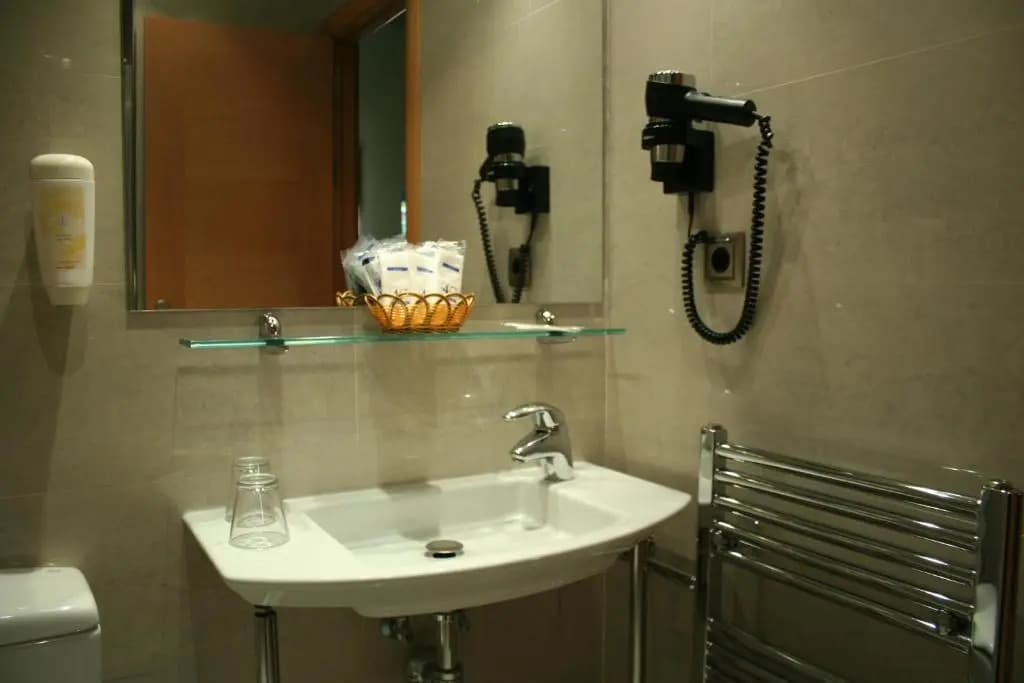 4C Puerta Europa - photo 8