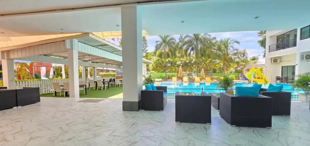 The Regizt Hotel Pattaya - photo 37