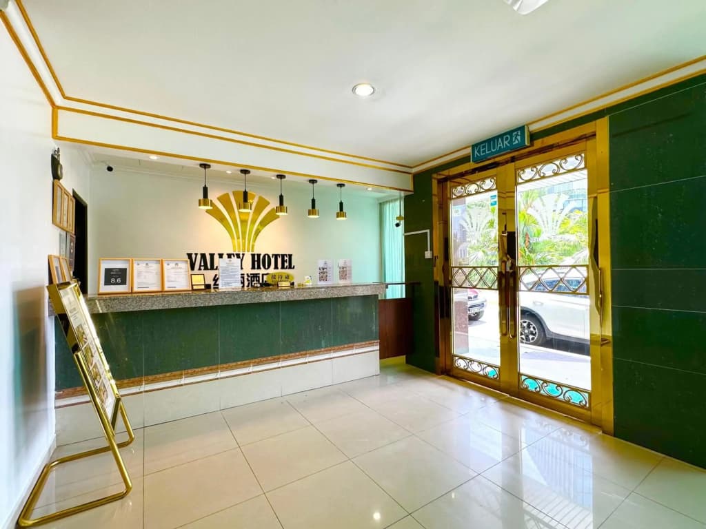 Valley Hotel - photo 2