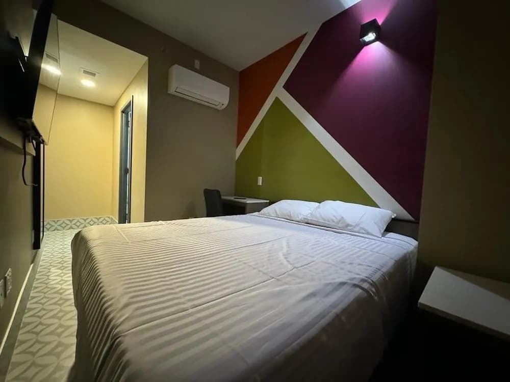 Moon Hotel Brooklyn - photo 3