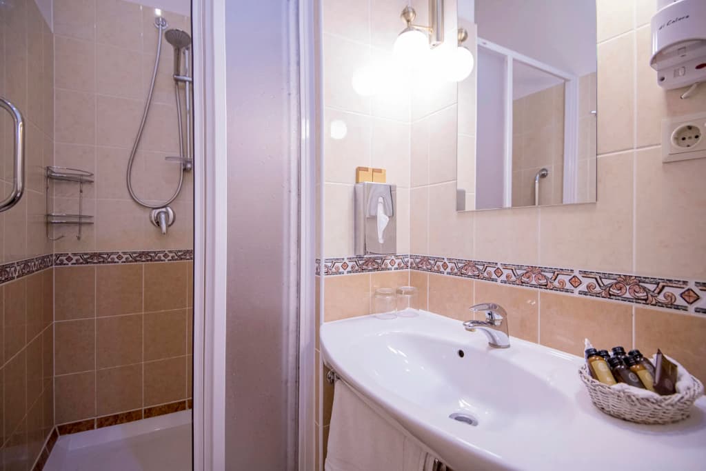 Hôtel Villa Margaux - photo 17