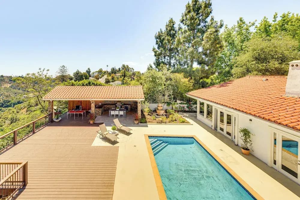 Private Pool, Mtn & Lake View! Los Angeles Home - photo 15