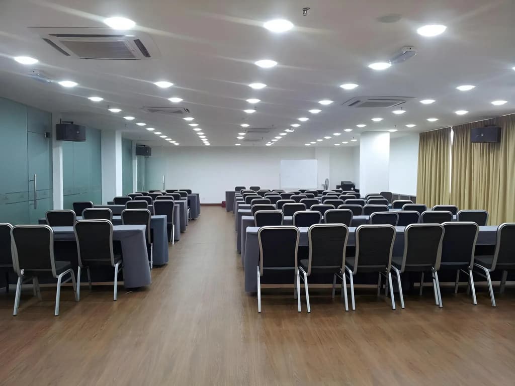 Pinetree Hotel - photo 11