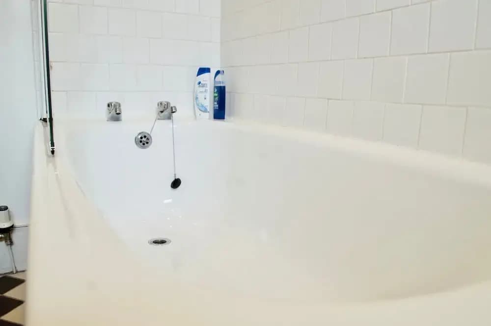 Royal Mile 2 Bedroom Flat - photo 8
