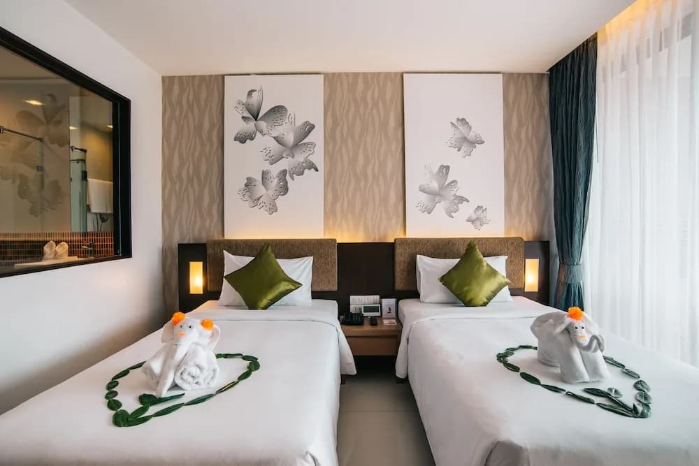 eastin hotel - photo 4