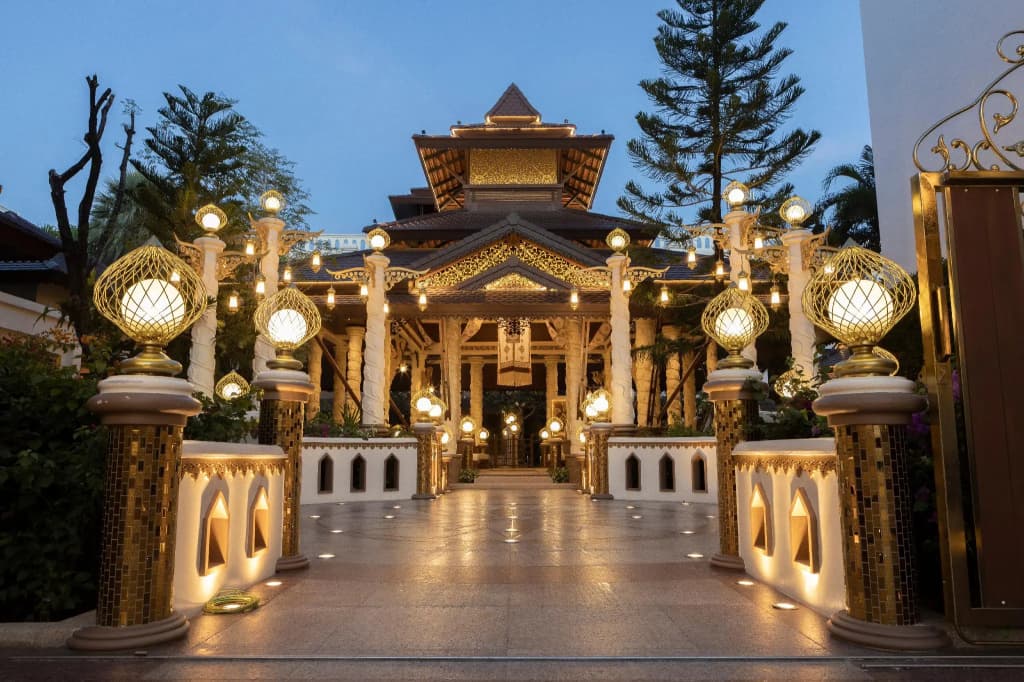 Quality Beach Resorts and Spa Patong - main photo