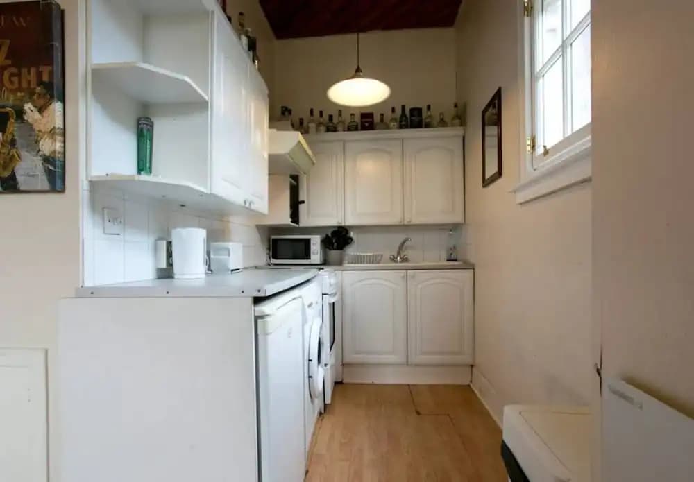 Fabulous 1 Bedroom Apartment in Old Town - photo 10