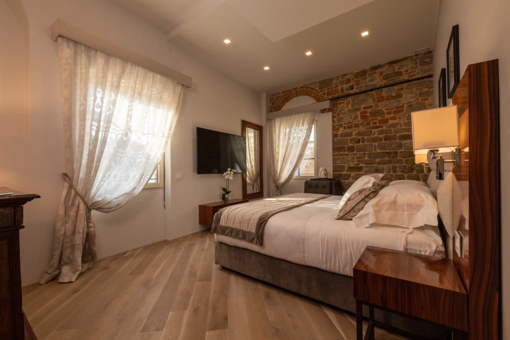 Donati Luxury Tower Suites - photo 3