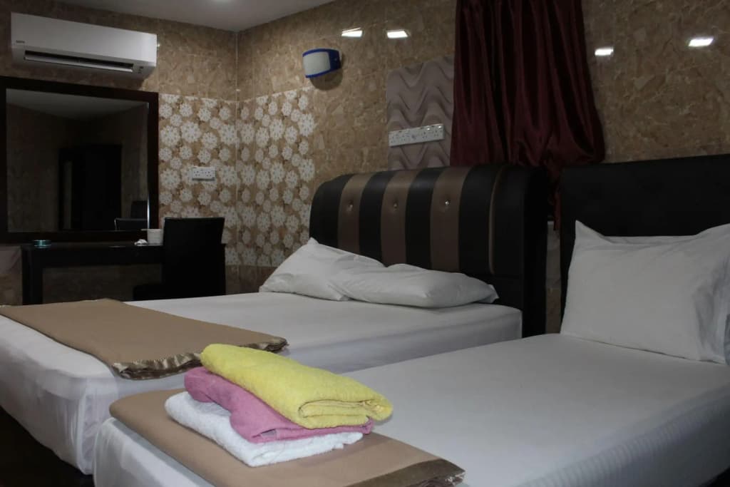 New Wave Hotel Melawati - photo 18