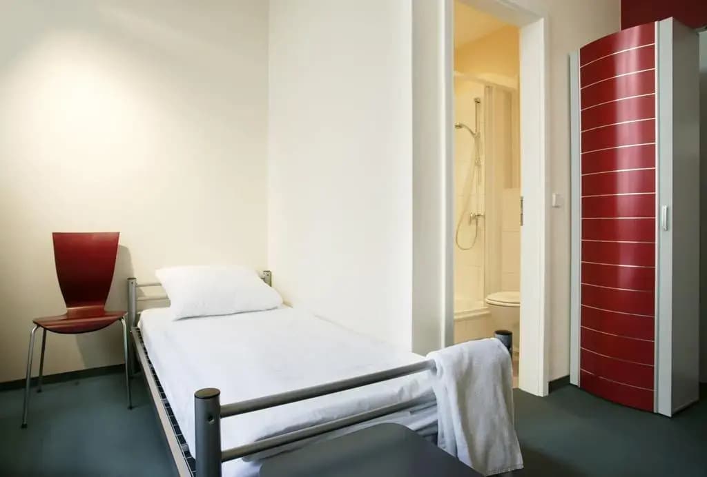 All In Hostel - photo 4