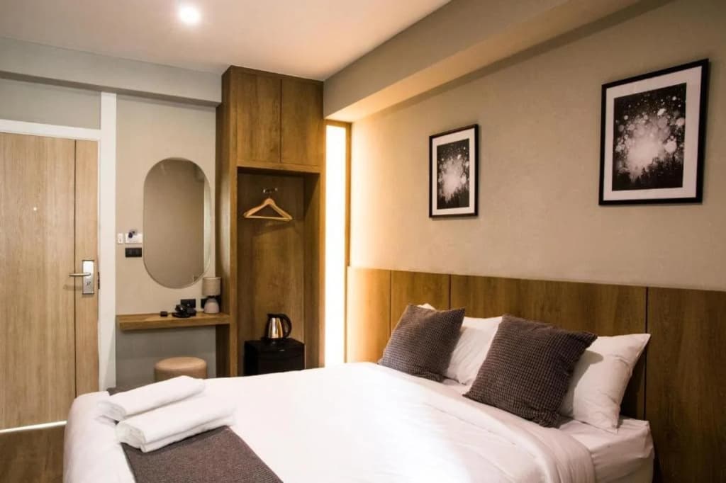 B Stay Hotel - photo 5
