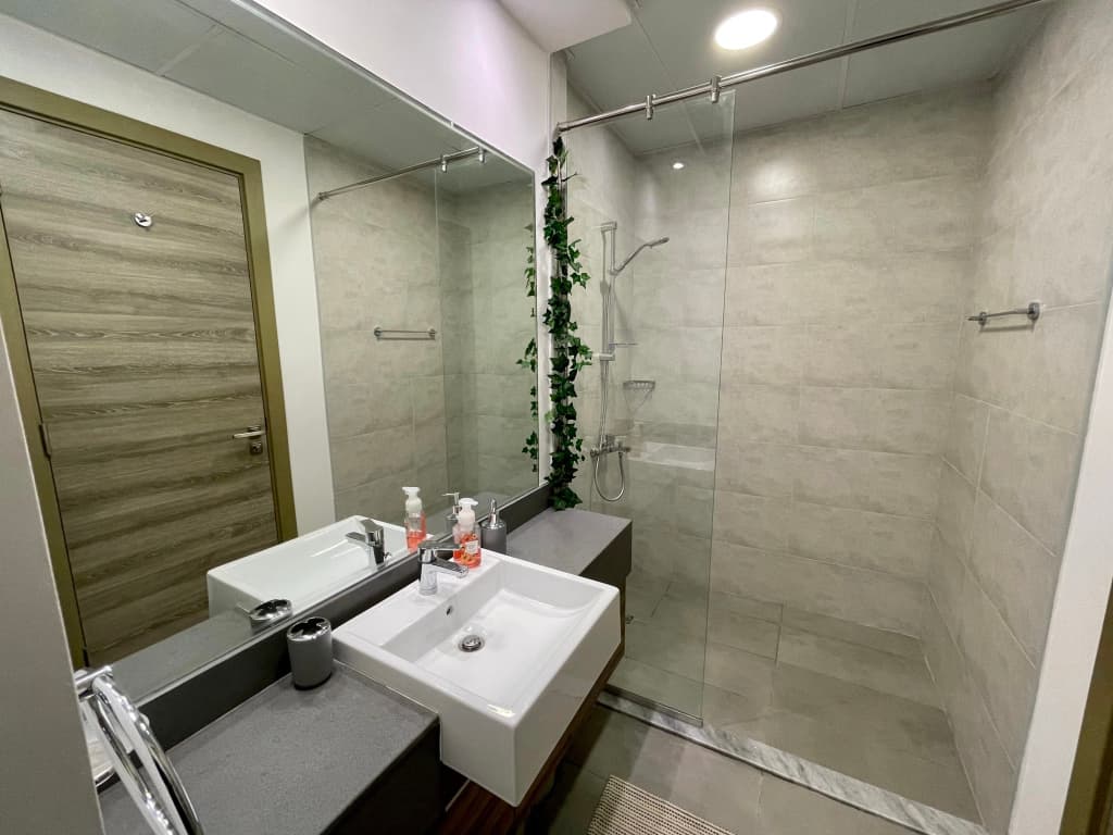 Spacious & Cute Studio with Balcony - photo 7
