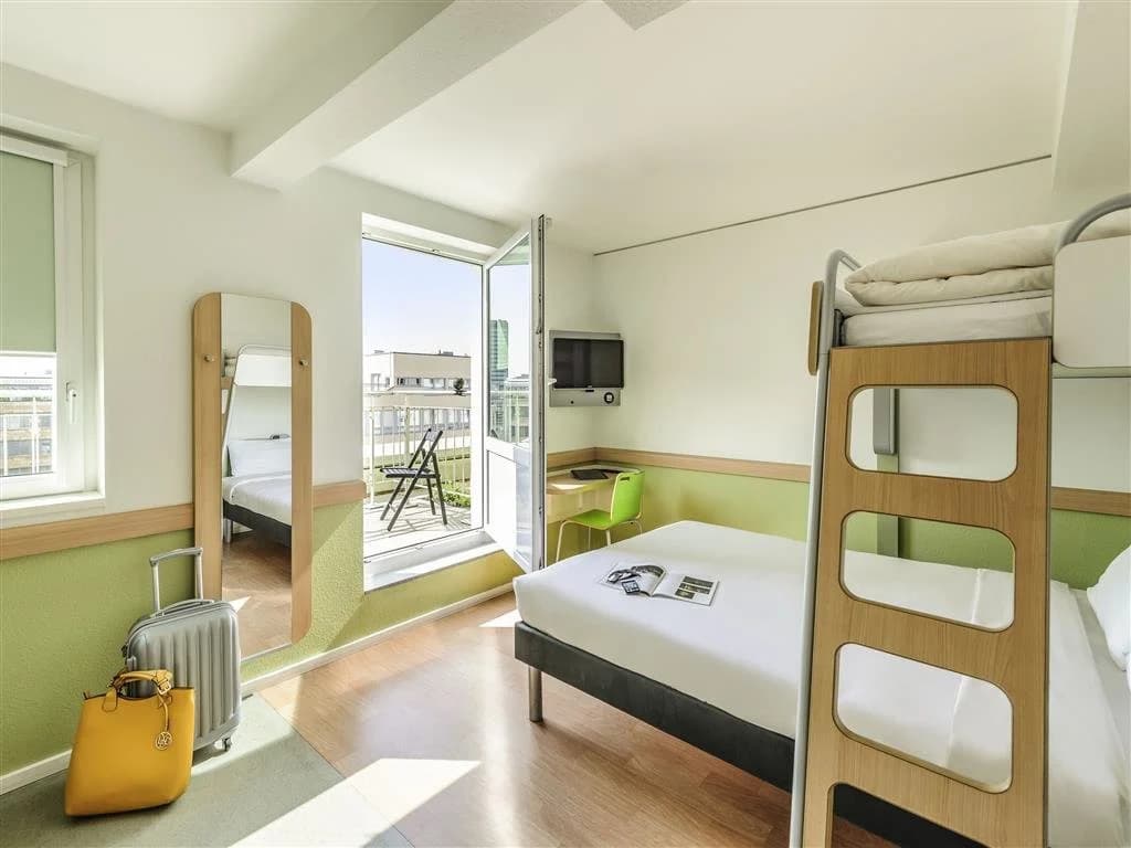 ibis budget Berlin Kurfuerstendamm - photo 43