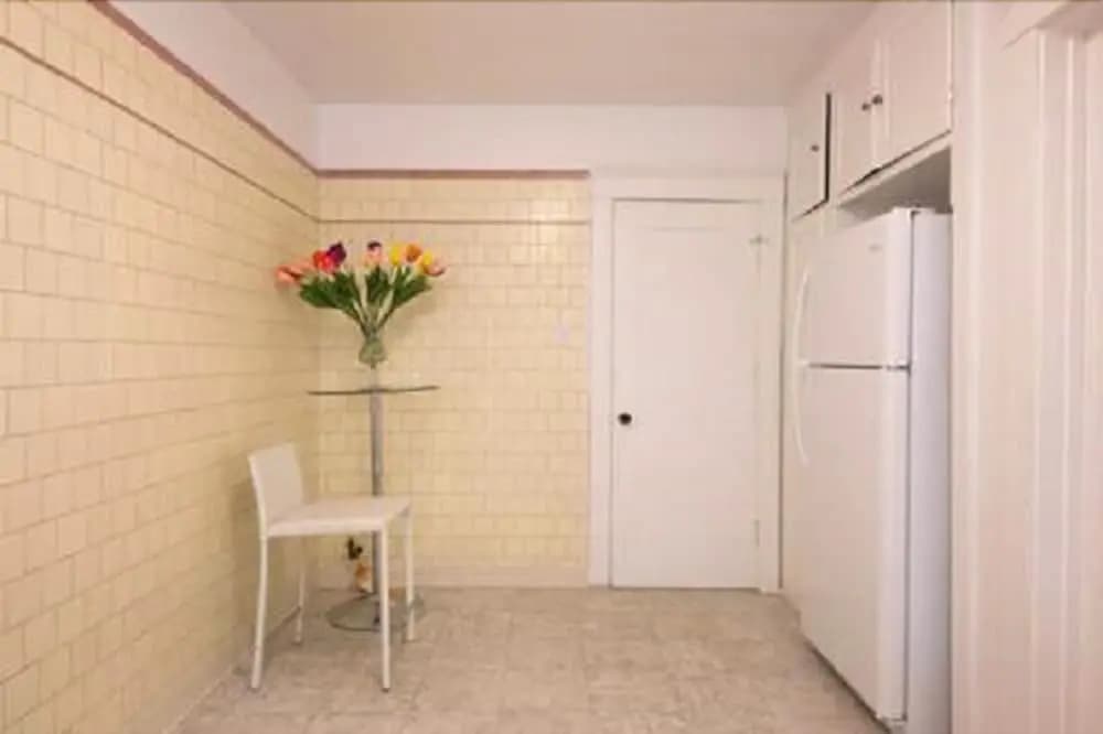 Los Angeles Family Home - photo 7