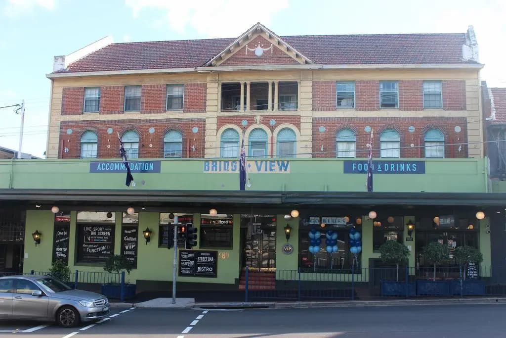 Bridgeview Hotel Willoughby - main photo