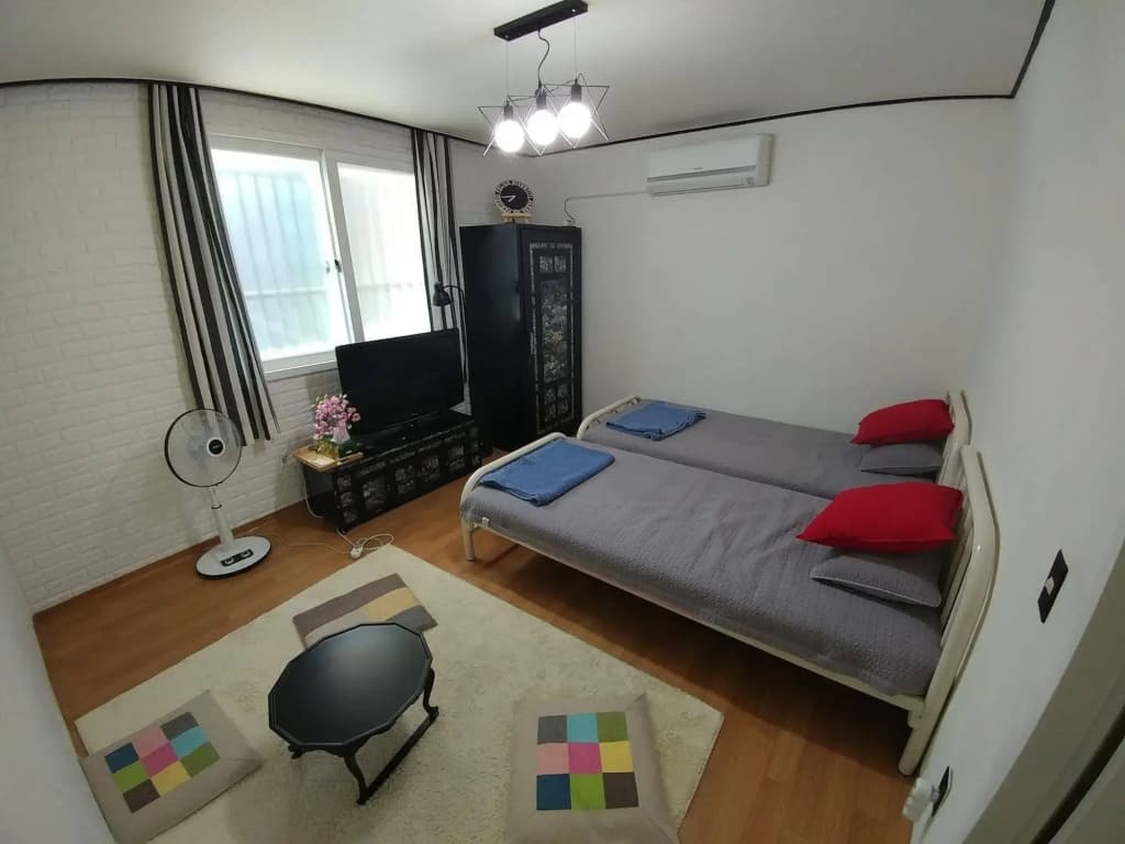 TnE House - photo 3
