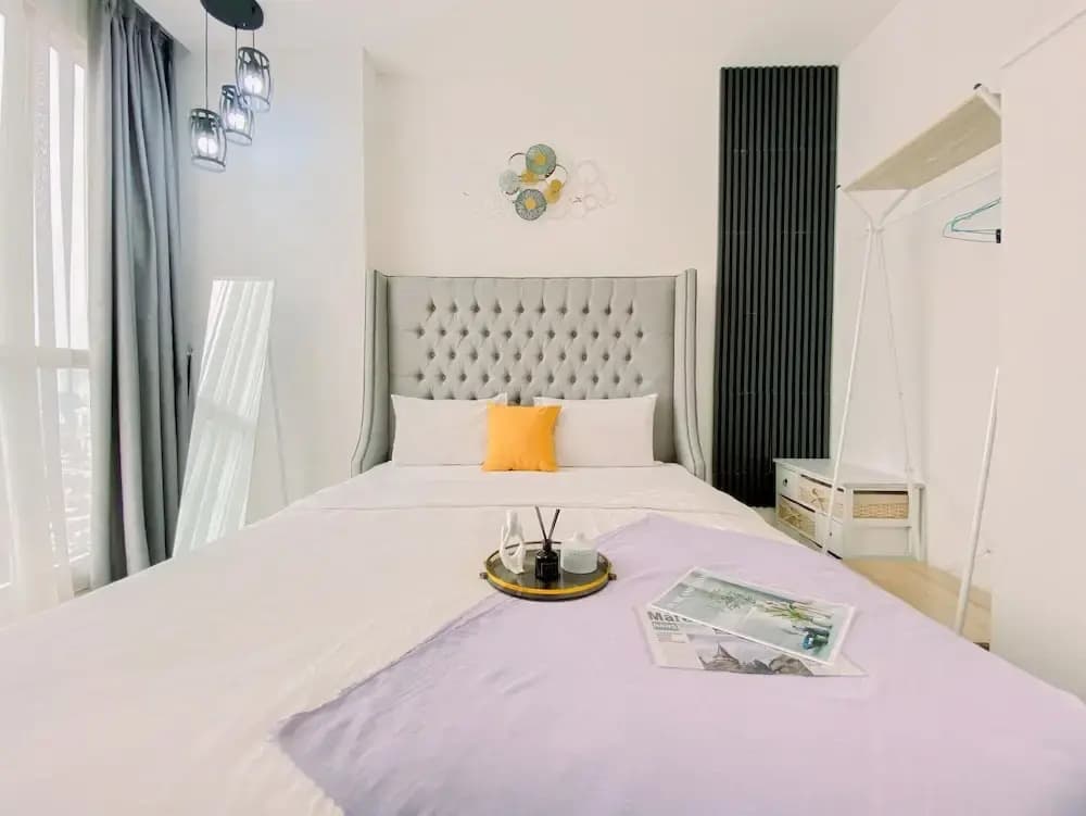 Homey and Warm 1BR at Ciputra World 2 Apartment - photo 2