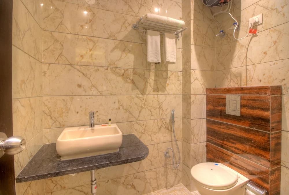 Hotel Paragon Suites - photo 8