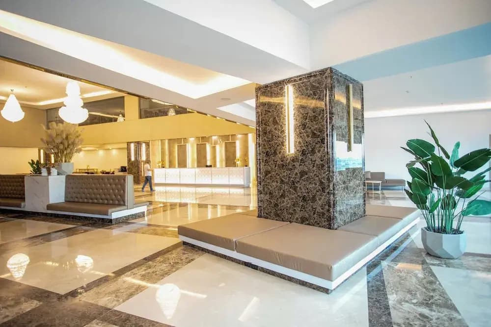 Enrich Grand Hotel - photo 2