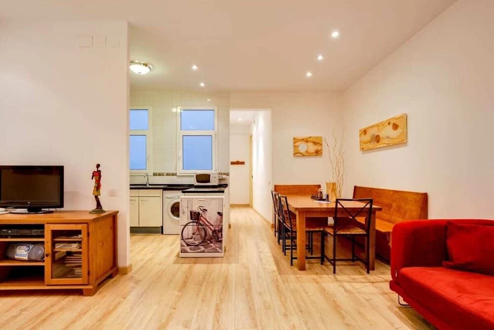 Joyful 2 Bed in the fantastic Sant Antoni area - photo 10