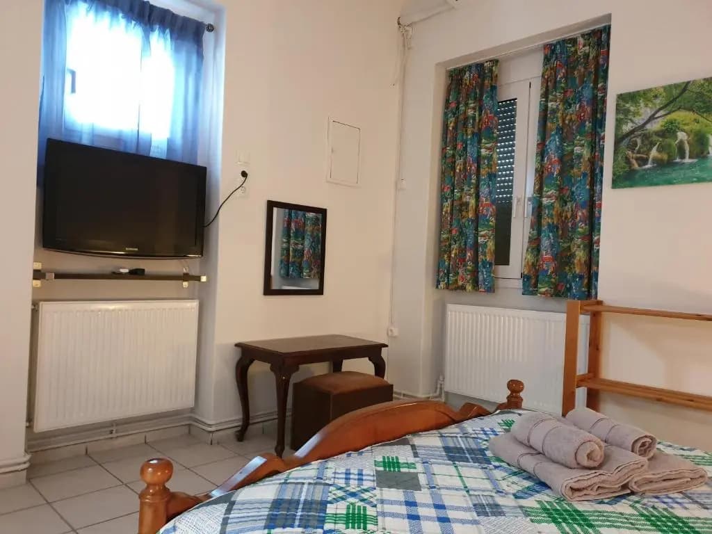 Antonia family house near center - photo 6