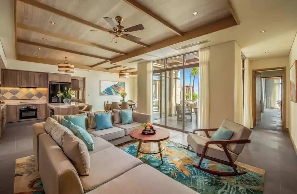 Luxe 5BR Villa: Beachfront Breakfast Pool - photo 4
