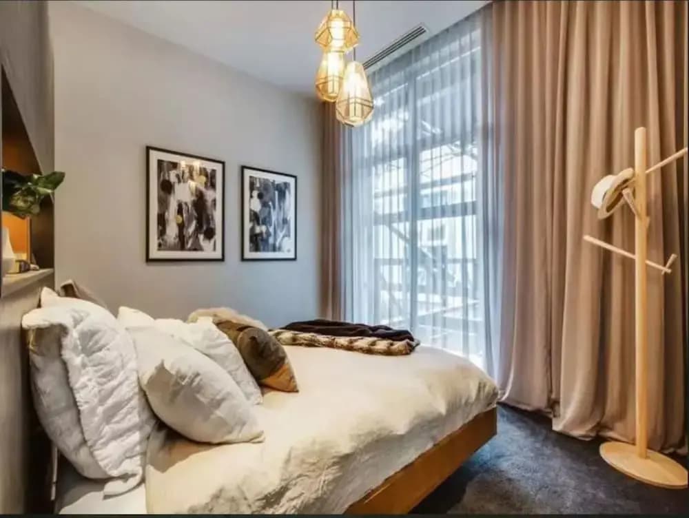 ReadySet Apartments at Glasshouse - photo 3