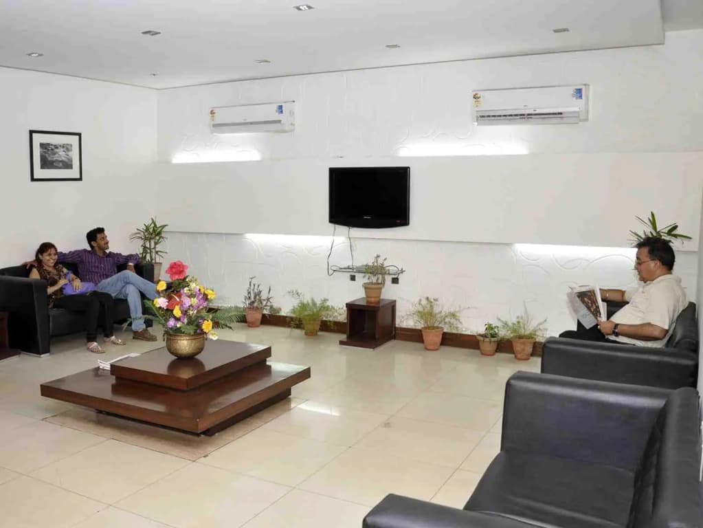 Hotel Sarthak Palace - photo 2
