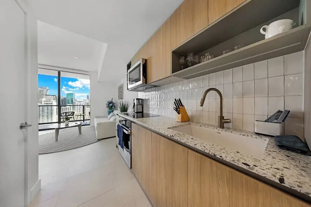 DTW Miami Luxury 1BR with Urban Views - photo 20