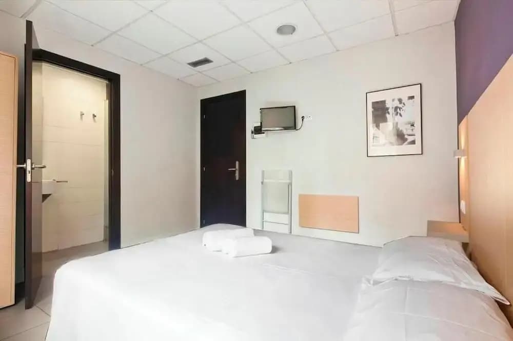 DingDong Putxet Hotel - photo 2