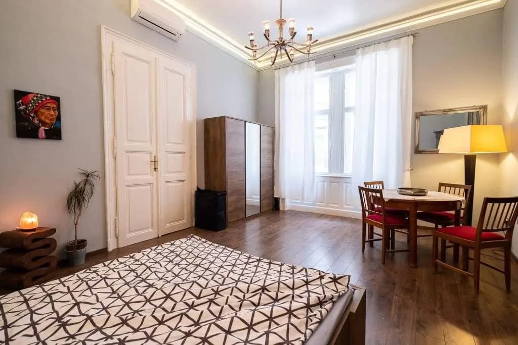 V6 Apartment by Small Home Budapest - main photo