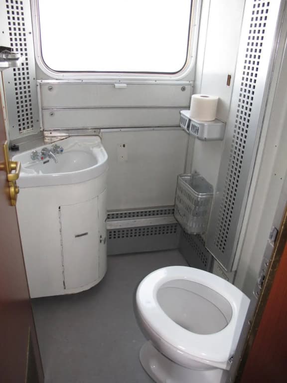 Train Lodge Amsterdam - Hostel - photo 7