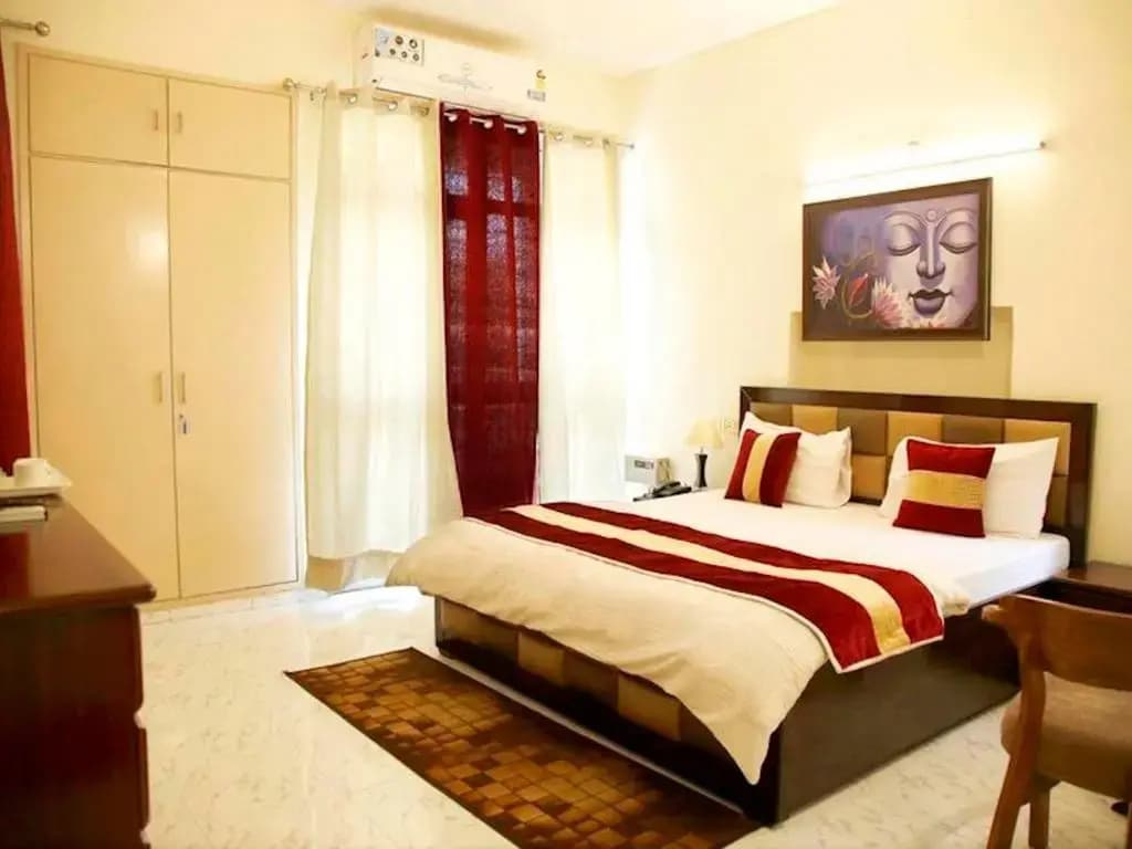 Room in Guest Room - Maplewood Guest House, Neeti Bagh, New Delhiit is a Boutiqu Guest House - Room 3 - photo 5