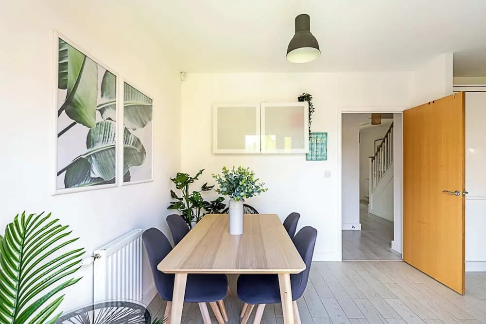 Semi-detached House With Modern Bespoke Interior - photo 20