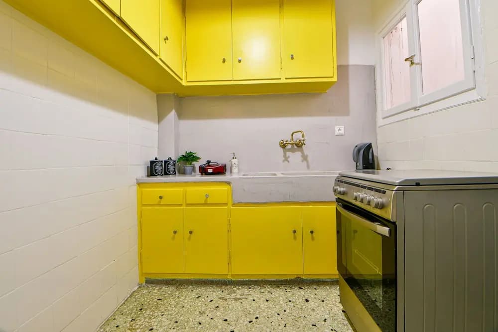Athenian sunny apartment - photo 12