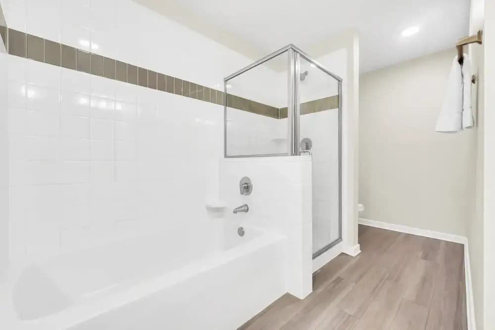 Stylish and New! 3br, Steps fr. Universal Drive - photo 10