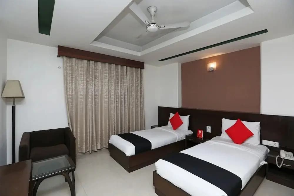 Hotel Impress by OYO Rooms - photo 4