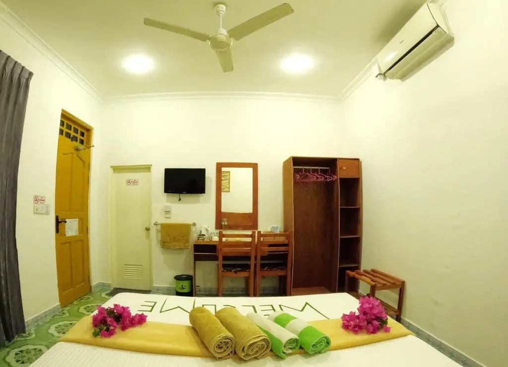 Adroit Beach Inn - photo 6