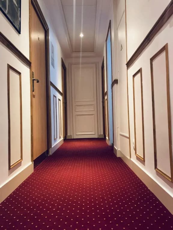 Hôtel Marignan - photo 13