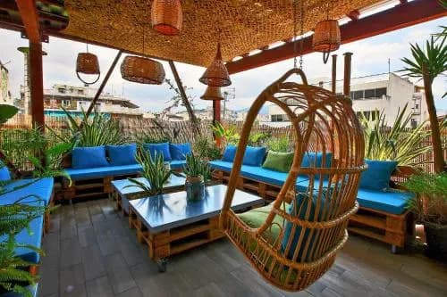 Luxurious Residence With Stunning Rooftop Lounge - photo 3