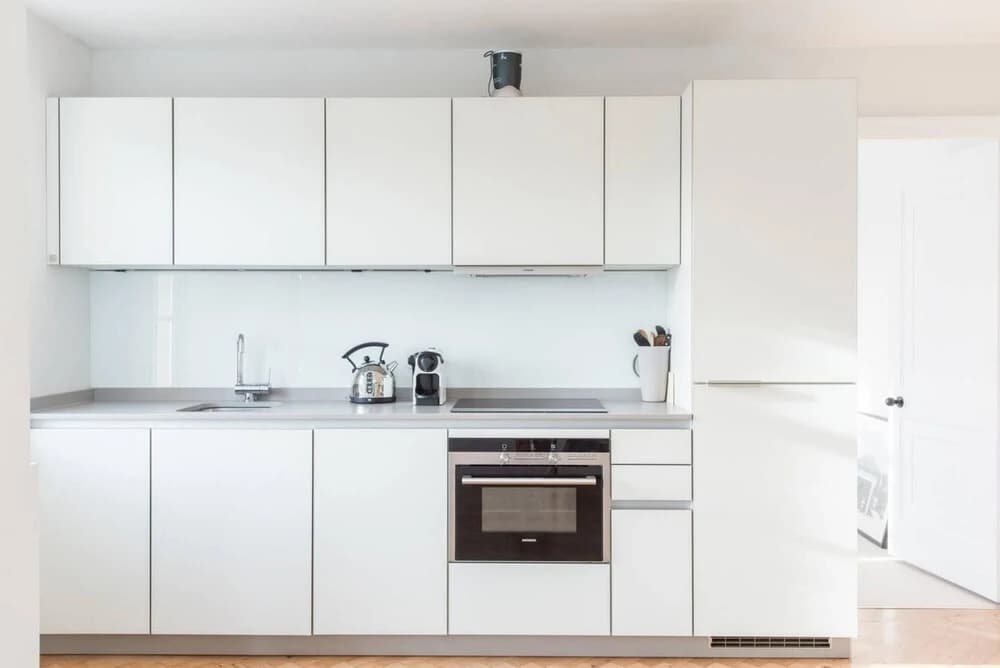 Distinctive Kensington 1-bed flat - photo 17