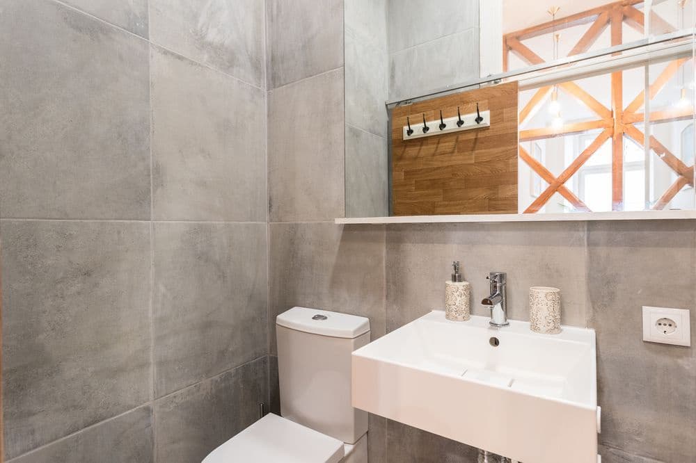 Baixa Modern Three-Bedroom Apartment - by LU Holidays - photo 7