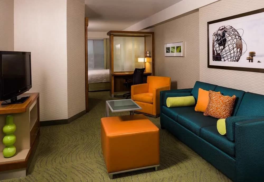 Springhill Suites New York Laguardia Airport - photo 4