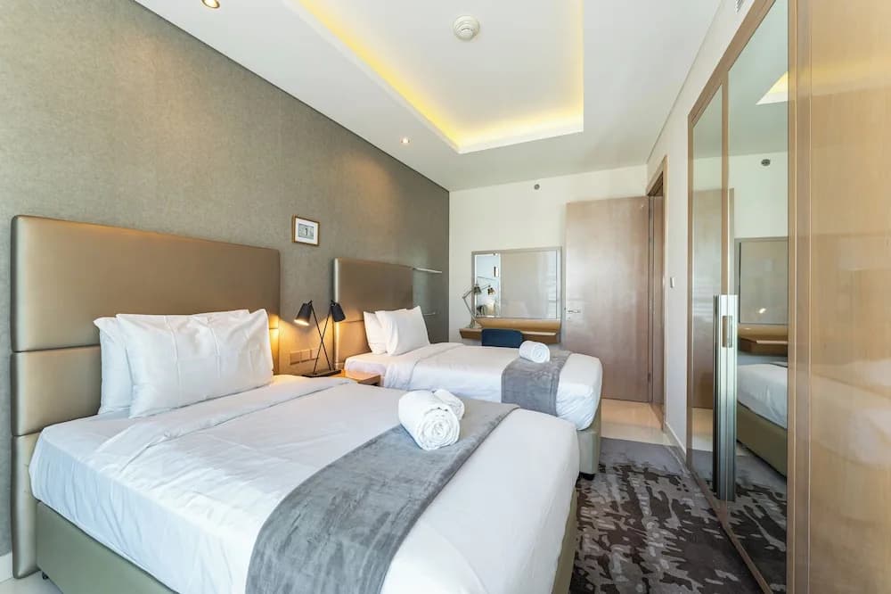PVH - Paramount - Upscale 2BR - photo 3