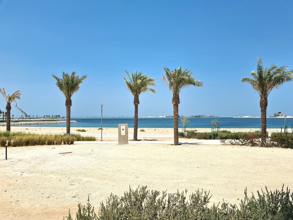 Beachfront Apartment - photo 10