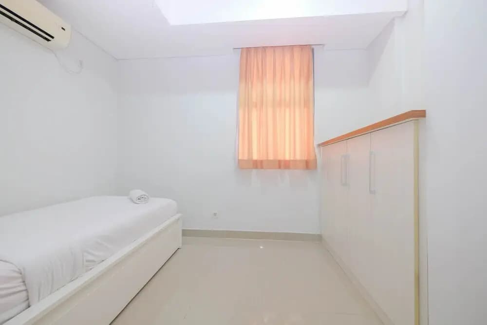 Spacious And Nice 2Br Apartment At Royal Olive Residence - photo 5