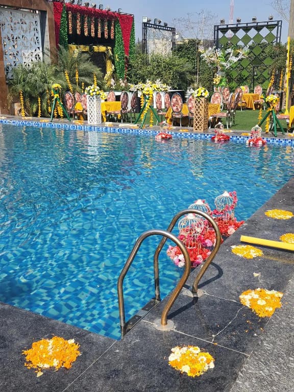 Lavanya Motel - photo 32